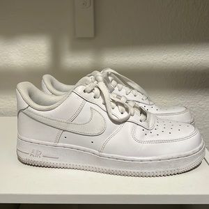 White Nike Air Force